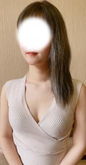 新人るあ