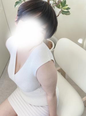 新人まかろん